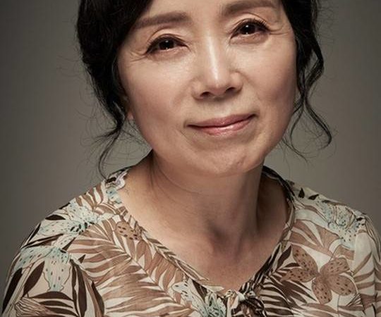 《Mouse》61歲資深女星金敏京離世！2部遺作還未上映