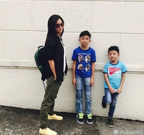 張柏芝大兒子15歲了! 身高超越媽媽…捲髮淺酒窩近照曝光 張柏芝大兒子15歲了! 身高超越媽媽…捲髮淺酒窩近照曝光