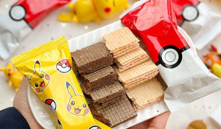 年末零食推薦！　寶可夢化身「夾心酥」可愛涮嘴　加贈「拼圖、撲克牌」有吃又有玩！